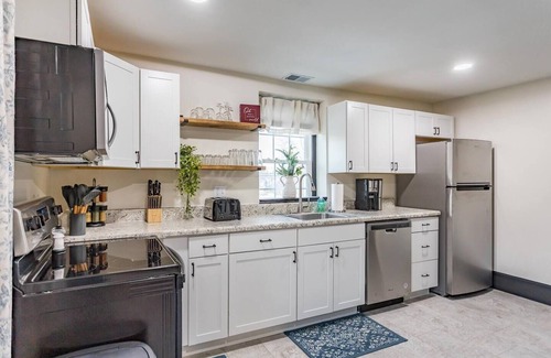 Bridgewater Apartamento | Farmhouse Loft: Walking distance to North River, Dining and Shopping, Convenient to Bwater College