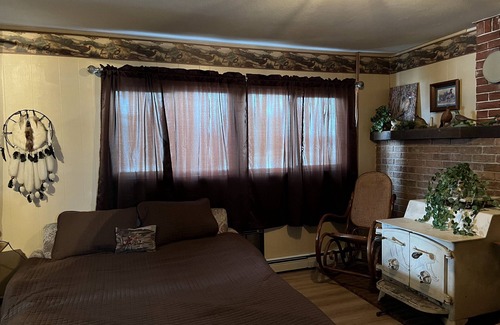 Mindoro Otro | Farmhouse on winery property for 10 guests