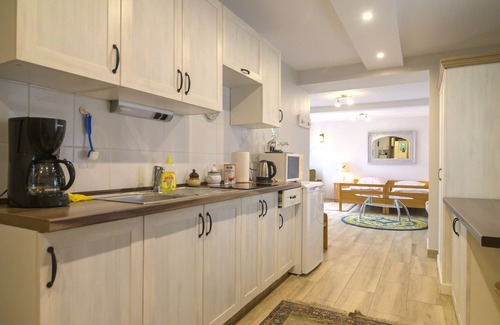 Tuchomie Condominio | Farmhouse