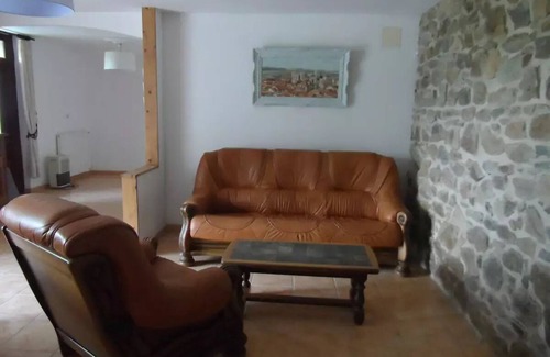 Pommerit-le-Vicomte Casa | Farmhouse renovated in the Breton tradition
