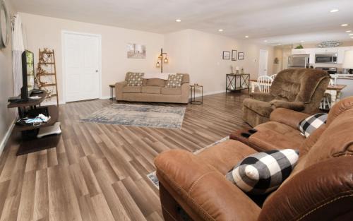 Sevierville Villa | Farmhouse Retreat