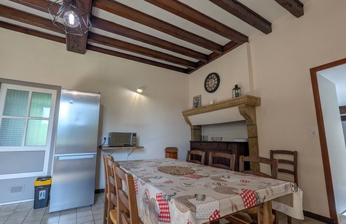 Cluis Cabaña | Casa Rural en una Finca: Animales, Naturaleza y Confort en Berry