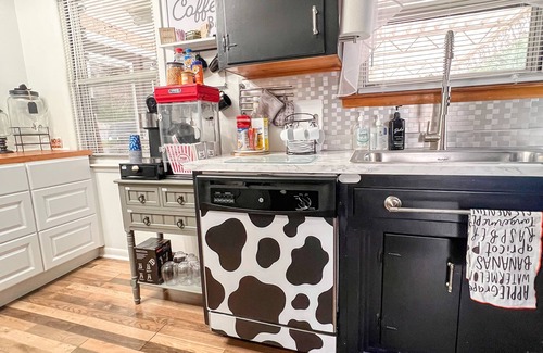 Nashville Casa | Farmhouse Style Nashville Stay with Hot Tub, Games, Fire Pit, Family Friendly