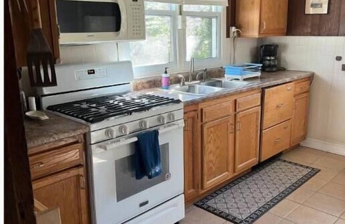 Hendersonville Casa | Farmhouse style close to everything! 2 bedroom