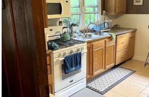 Hendersonville Casa | Farmhouse style close to everything! 2 bedroom