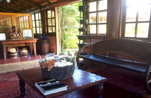 Cunha Otro | Casa rural con 8 suites, wifi, piscina, cancha de tenis, sauna y más.
