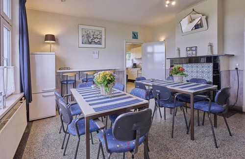 Neede Casa | Farmhouse with large garden and play equipment