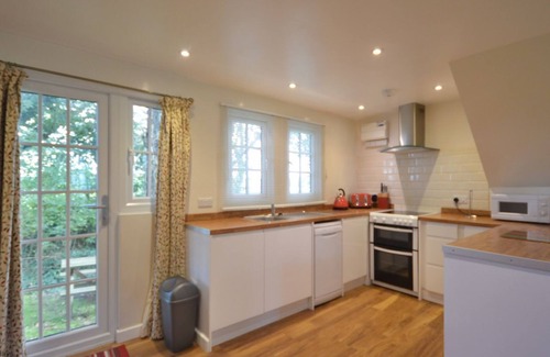 Saint Erth Praze Cabaña | 36 Tudor Court, Tolroy Manor