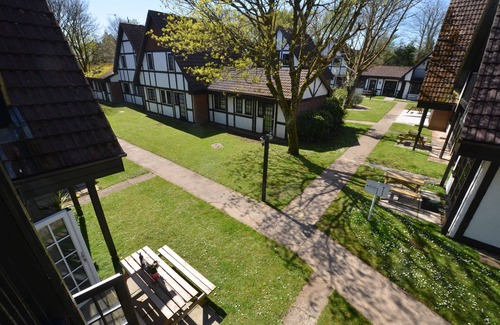 Saint Erth Praze Cabaña | 36 Tudor Court, Tolroy Manor