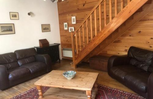 Leuhan Casa | Farmyard at Kerespars, 3 Houses, Sleeps 30 with pool