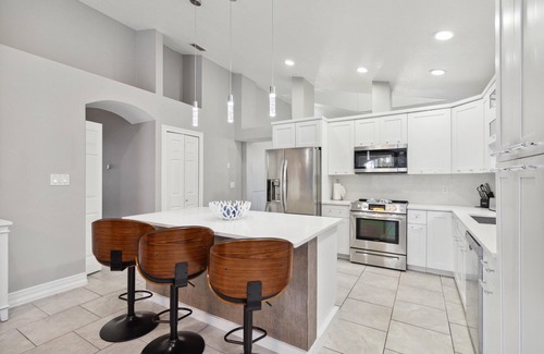 Eagle Pointe South Casa | Fascinating private pool and game-room, near Disney!!