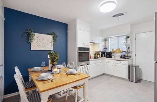 Fort Worth Casa | Fashionable TCU Walkable 2BD Home Away From Home!