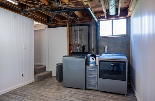 Clemmons Casa | Fast Internet - Minutes to Atrium Health WFBMC - Car Rental Option - Frog House