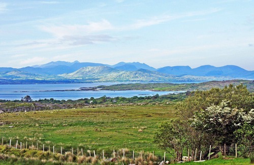 Ardgroom Otro | Faunleave - Two Bedroom House, Sleeps 4