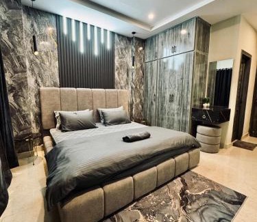 Bahria Town Apartamento | Favilla The Designer 1 Bed Apartment, Self Check In