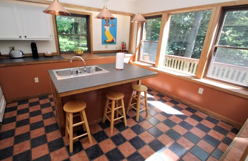 Farmington Cabaña | Fayette Springs - Creek House - ¡Disfruta de esta espaciosa cabaña!