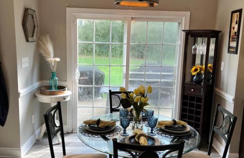 Cape Fear Casa | Fayetteville Home by Avarice