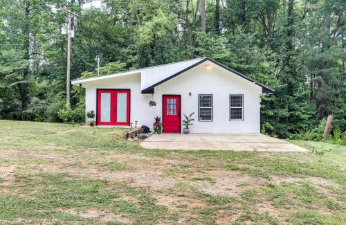 Fayetteville Apartamento | Fayetteville Vacation Rental - Near Lake McIntosh!