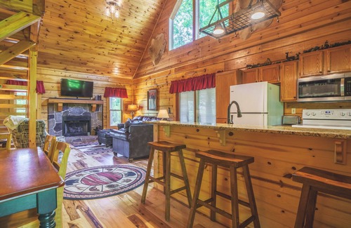 Sevierville Cabina | Feb/Mar Disc. Avail-Quiet/Private Cabin, HotTub, Pool Table/Arcade, Douglas Lake