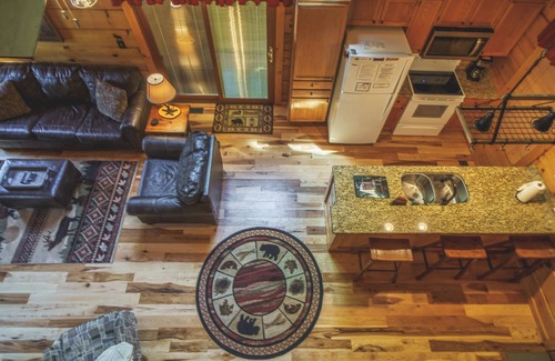 Sevierville Cabina | Feb/Mar Disc. Avail-Quiet/Private Cabin, HotTub, Pool Table/Arcade, Douglas Lake