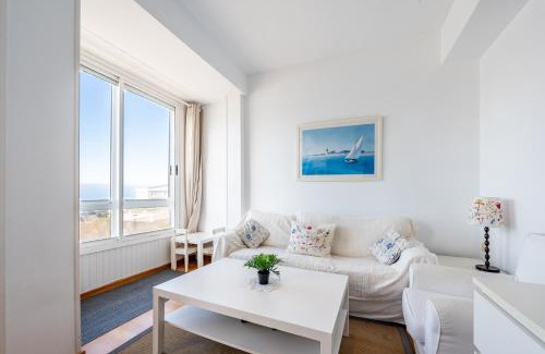 Laracha Apartamento | Fee4Me Front line beach flat in Caión