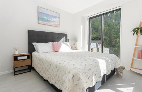 Newton Apartamento | Feel at Home with Aircon, Pool, Gym, WiFi