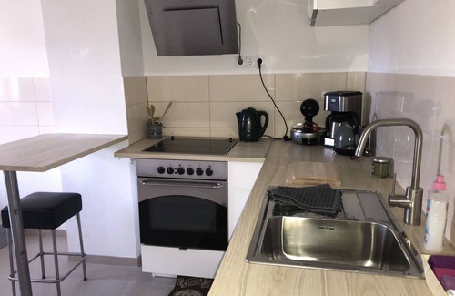Boerssum Apartamento | Sentirse bien en la granja de vacaciones, es una "cueva de osos"