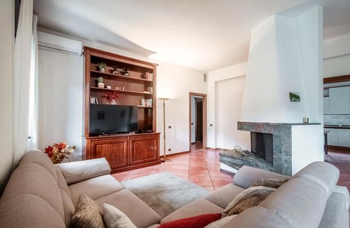 Como Apartamento | Feel @ Home Como - by MyHomeInComo