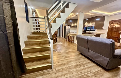 Dasmarinas Casa | Feel right at home in the luxurious comfort of this 4 bedroom, 3 bathroom home.