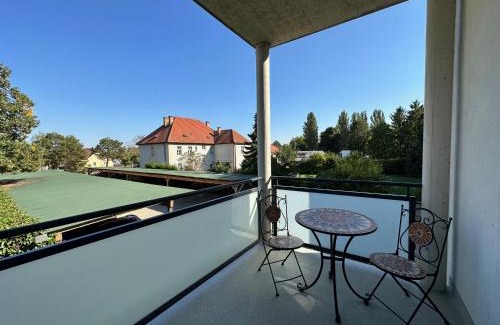 Ebreichsdorf Apartamento | FeelHome-GolfClub-Balkon-4 Gäste-WiFi-Smart TV