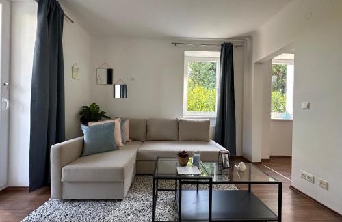 Ebreichsdorf Apartamento | FeelHome-GolfClub-Terrasse-6 Gäste-WiFi-Smart TV