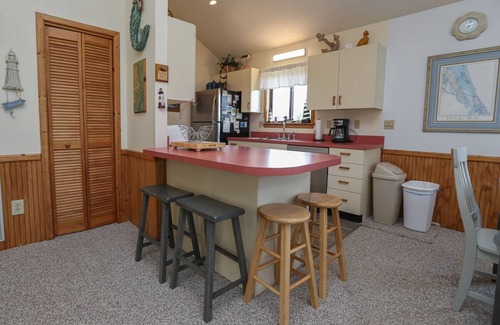 Tuckahoe Casa | Classic 4 BR oceanside beach cottage in Duck w/Community Pool & Tennis
