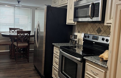 North San Antonio - SAT Casa | Feels like home. Cozy home in a quiet family-friendly neighborhood.
