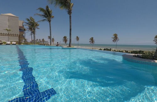 Pecém Apartamento | ¡Pie en la Arena! ¡Frente al Mar! Balcón vista al mar!