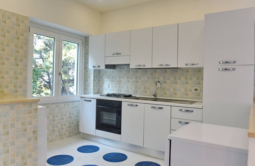 Castellabate Historic Centre Apartamento | Modern furnished apartment with large terrace - sea view!