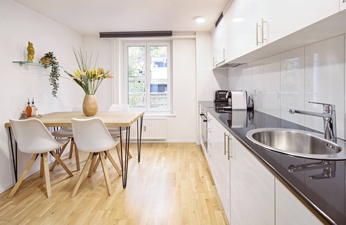 St. Gallen Apartamento | Felsenstrasse Apartments by VISIMO - Elegant heritage building in a quiet neighborhood