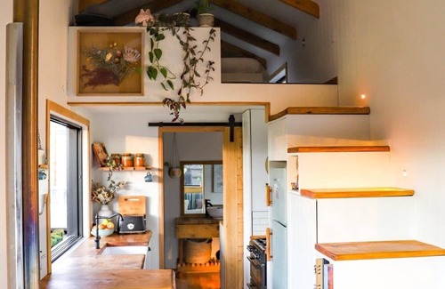 Lowburn Casa | Felton Road Homestead Retreat a private unique place amongst vineyards
