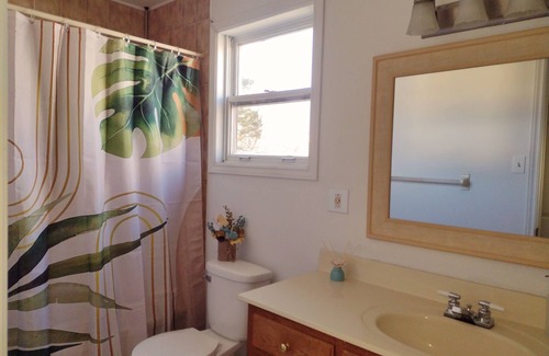 Dartmouth Casa | (Female Only) Private Bedroom