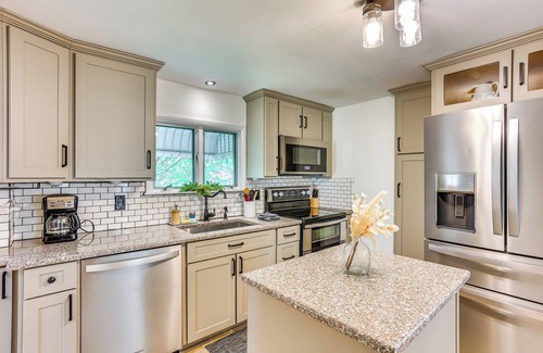 Bernville Casa | Fenced Backyard, Grill & Deck: Bernville Home!