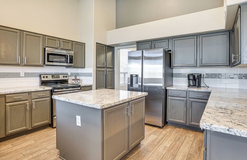 Garden Lakes Casa | Fenced Backyard Oasis: Pet-Friendly Avondale Home