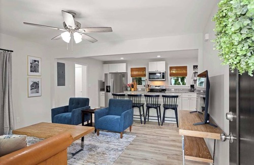 Zebulon Casa | Fenced In|Updated|Pets OK|3 Bed 2 Bath|Walkable DT