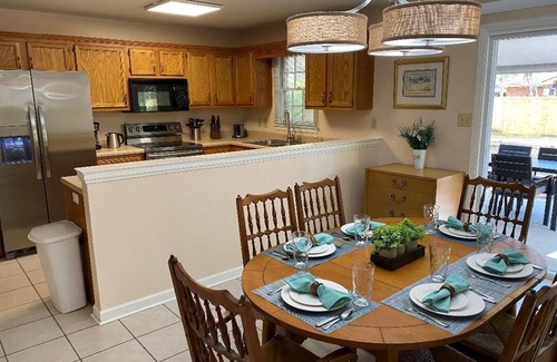 Savannah Casa | Savannah Family Getaway - Dog Friendly