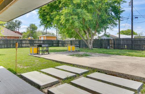 Weslaco Casa | Fenced Yard Home Less Than 1 Mi to Mayor Pablo Peña Park