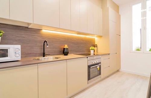 Barrio de La Latina Apartamento | Fenomenal Dúplex 3 Habitaciones Barrio La Latina