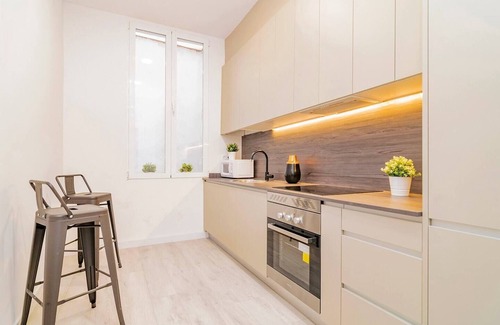 Barrio de La Latina Apartamento | Fenomenal Dúplex 3 Habitaciones Barrio La Latina