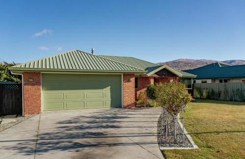 Lowburn Casa | Fenwick - Cromwell Holiday Home