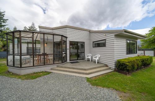 Te Anau Casa | Ferg Escape - Te Anau Holiday Home