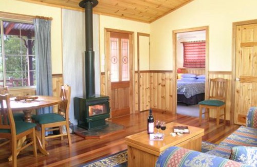 Ballandean Casa | Fergies Hill Spa Cottage @ Granite Ridge Wines