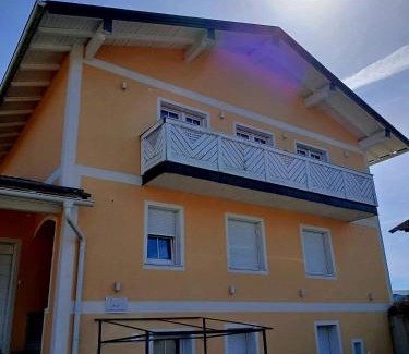 Seekirchen am Wallersee Apartamento | Ferias