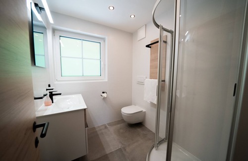 Poertschach am Woerthersee Condominio | Ferienwohnung Seenah Top 4 by S4Y